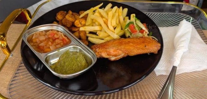 Frites + aloco + poulet