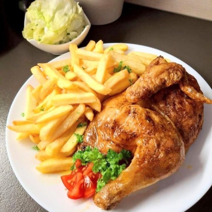 Pommes frites + Aloco + Poulet (3500f)